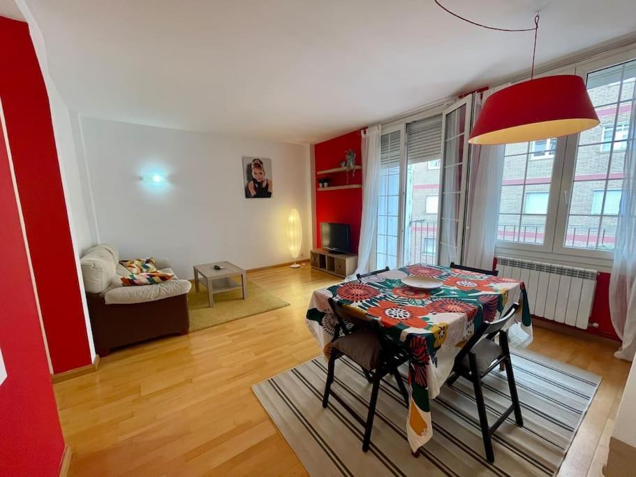 Acogedor Apartamento En Zaragoza Exterior foto